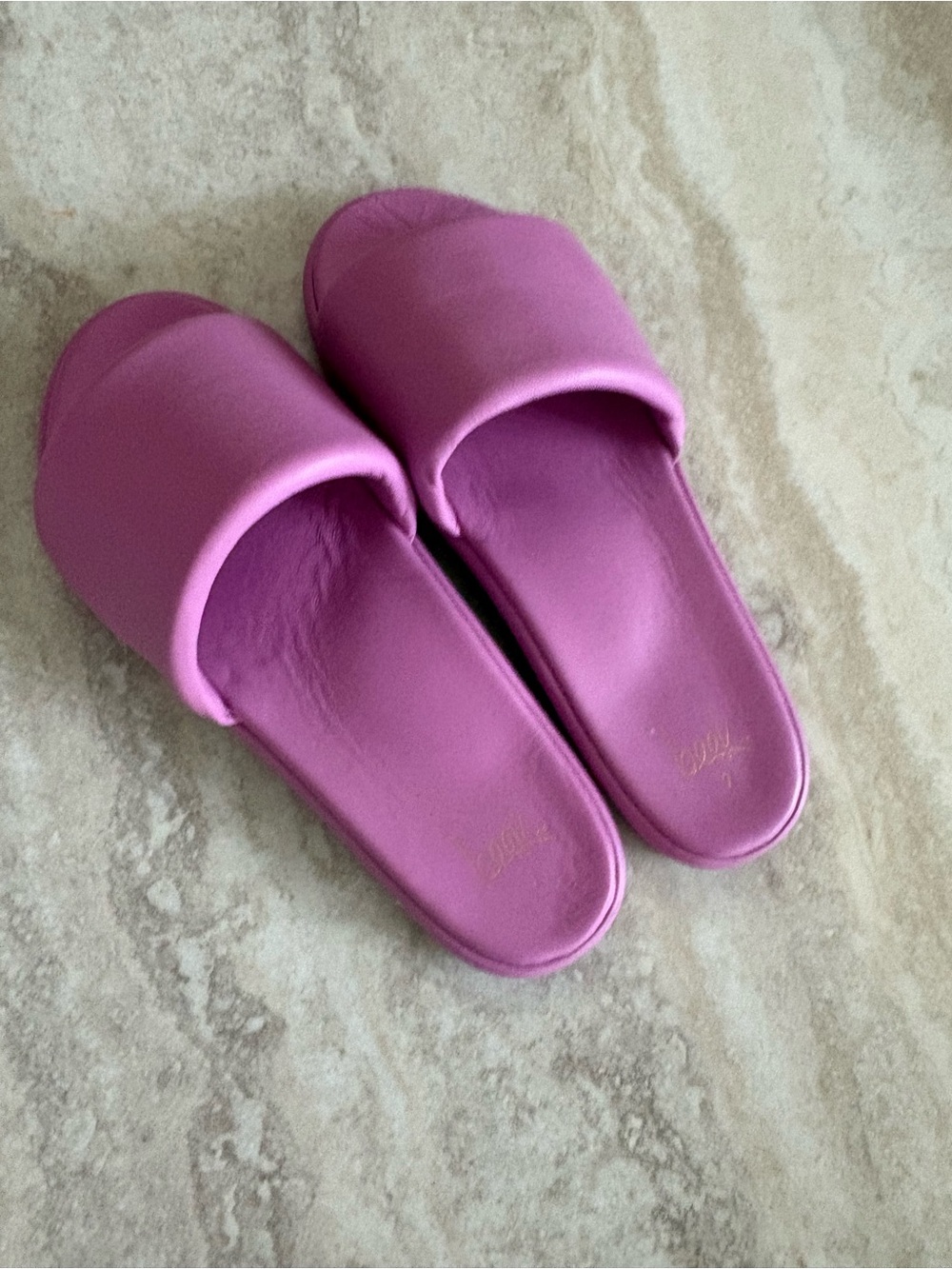 beek Puffbird Lilac Leather Slide Sandals – Size 9